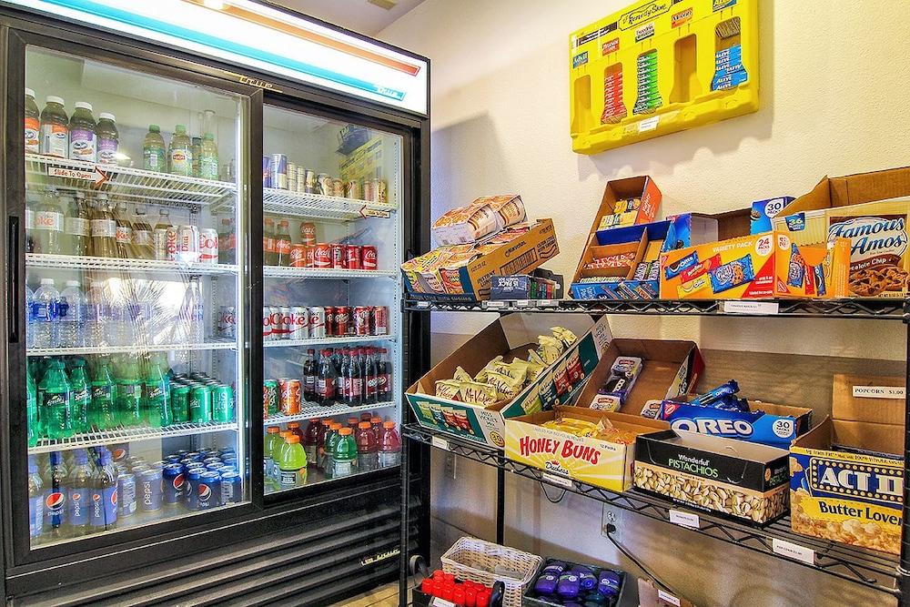 市场中心戴斯酒店 达拉斯 外观 照片
